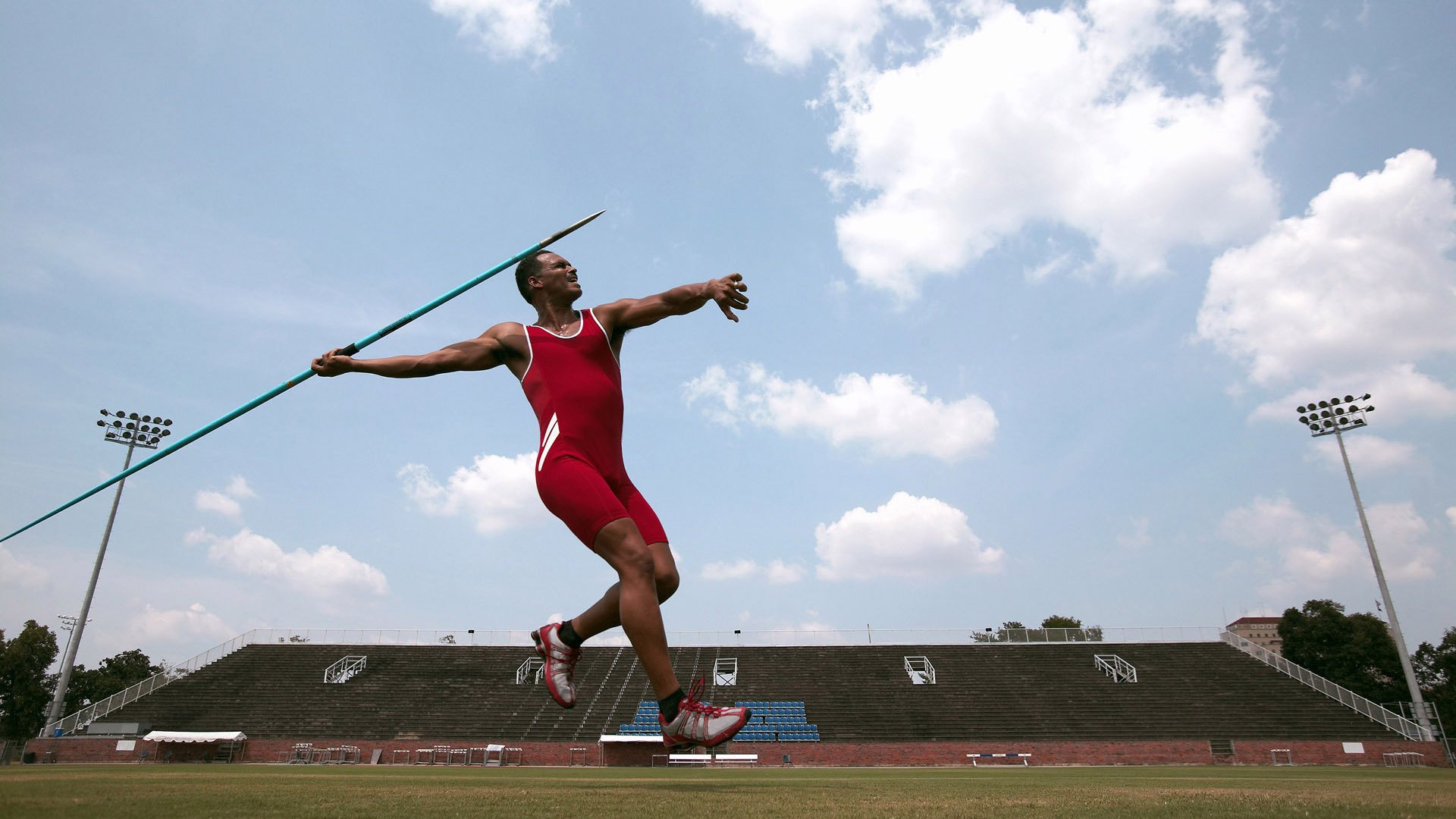 中国足球品牌建设亟需创新策略，我国足球品牌前十排名